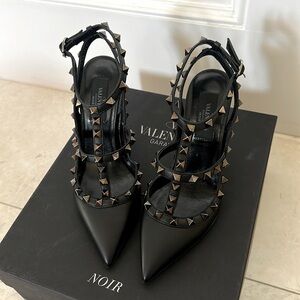 Valentino Rockstud Caged hell black Leather